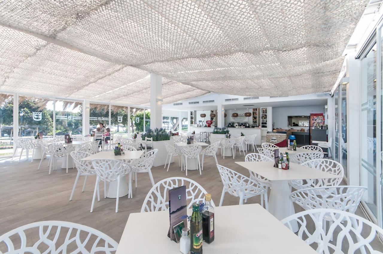 Apartamentos Esperanza Park Playa de Muro  Eksteriør billede